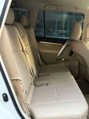 Toyota land cruiser Prado TZG diesel image 3