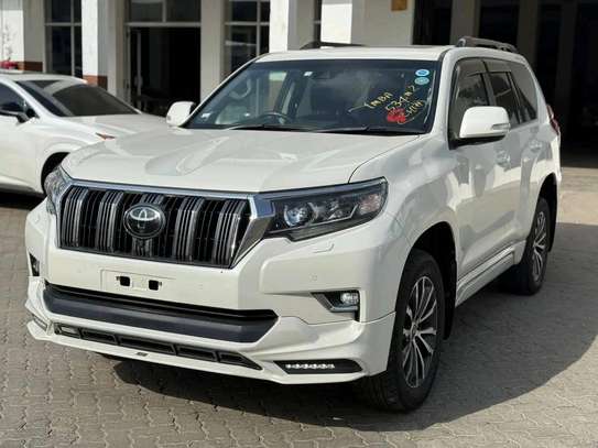 Toyota Land Cruiser Prado TZ-G 2018 white image 2