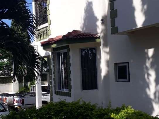 4 Bed Townhouse  in Nyali Area image 3