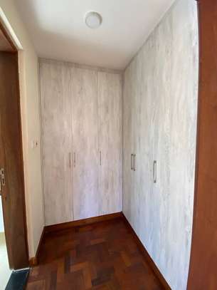 6 Bed Townhouse with En Suite in Lavington image 15