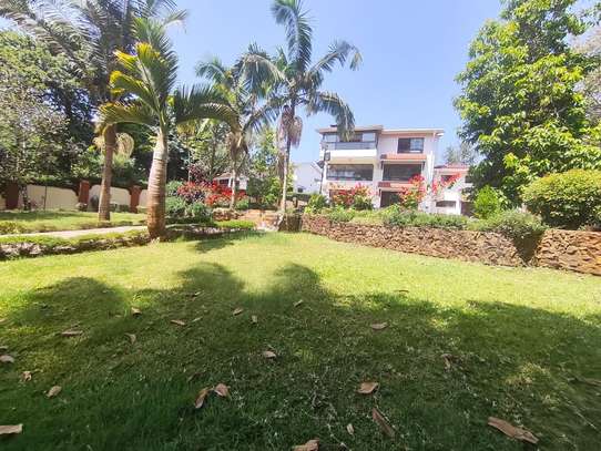 6 Bed House with Staff Quarters in Runda image 9