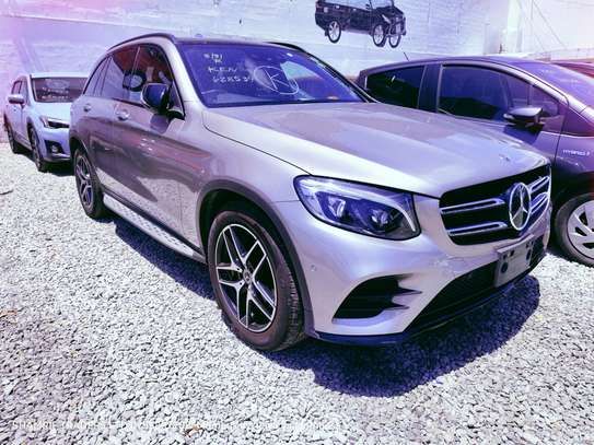 Mercedes Benz GLC 220d Gold 2017 image 12