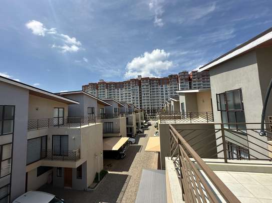 5 Bed Townhouse with En Suite at Muthama Access Road image 14