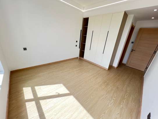 2 Bed Apartment with En Suite in Lavington image 13
