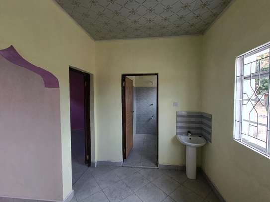 Kilifi one bedroom house to let image 9