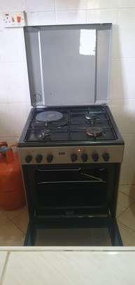 Von Hotpoint 3gas + 1electric oven cooker image 4