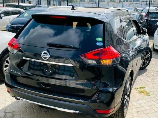 Nissan X-Trail Black sunroof 2018 4x4 image 13
