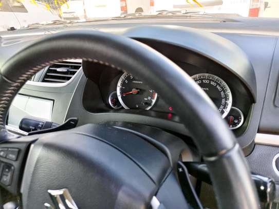 Suzuki swift pearl white image 2