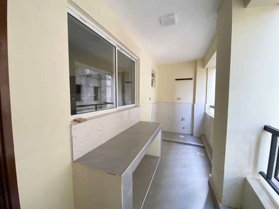 4 Bed Apartment with En Suite at Fourth Parklands Avenue image 12
