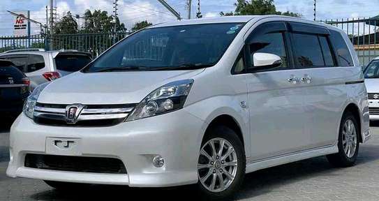 Toyota isis newshape fully loaded 🔥🔥 image 10