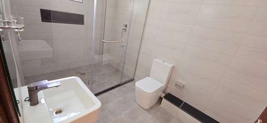3 Bed Apartment with En Suite at Lavington Hatheru image 7