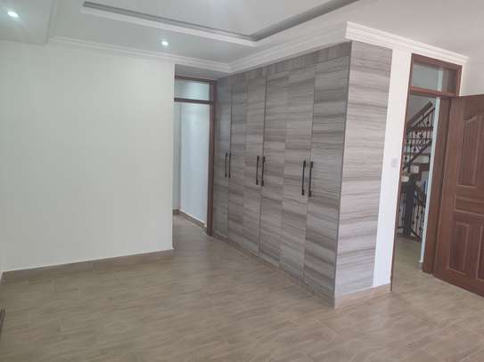 5 Bed House with En Suite in Thindigua image 5