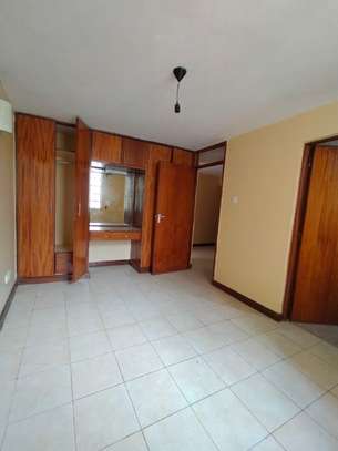 3 Bed Apartment with En Suite in Kilimani image 17