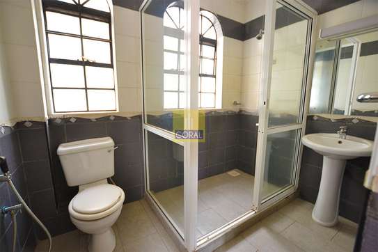 3 Bed Apartment in Brookside image 9