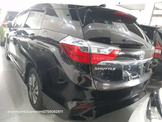 Honda shuttle hybrid 2018model image 5