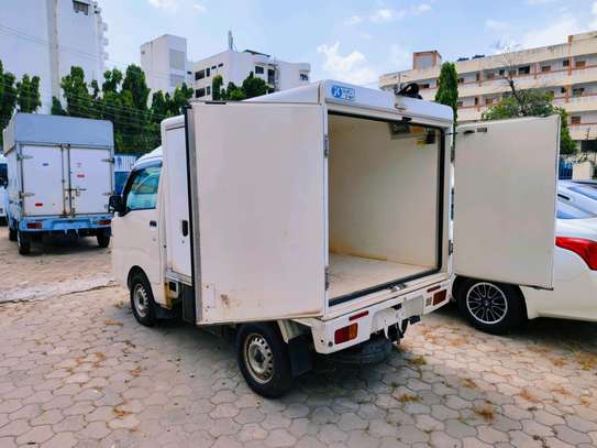 Daihatsu Hijet truck fridge 2017 image 9