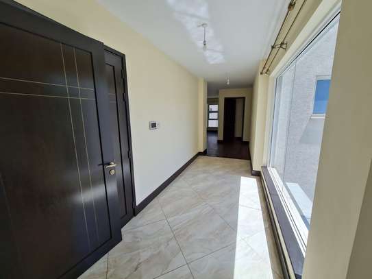 4 Bed Apartment with En Suite in General Mathenge image 4