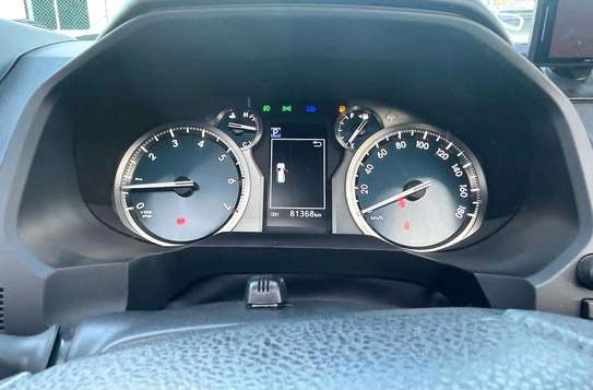 Toyota land cruiser prado TX petrol 2017 white image 6