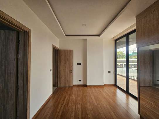 4 Bed Apartment with En Suite in Westlands Area image 2
