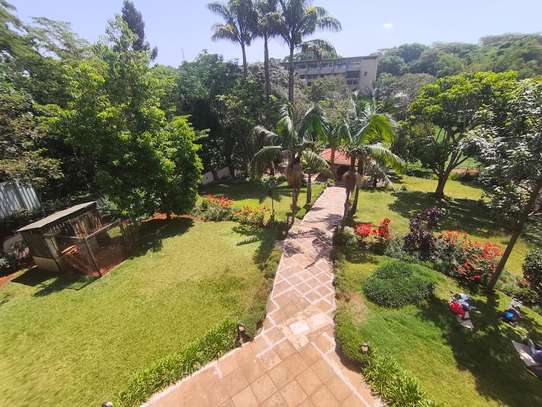 6 Bed House with Staff Quarters in Runda image 5