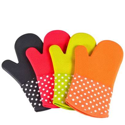 Honeycomb oven gloves image 1