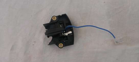 Brush regulator image 1