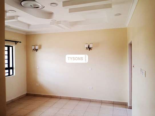 4 Bed House with En Suite in Kitengela image 6