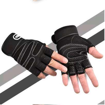 Weight lifting gloves image 3