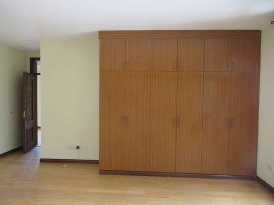4 Bed Apartment with En Suite at Riverside image 8