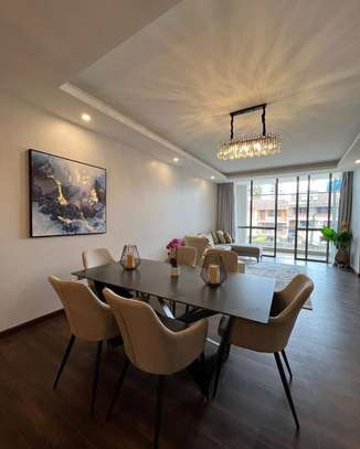 3 Bed Apartment with En Suite in Brookside image 1
