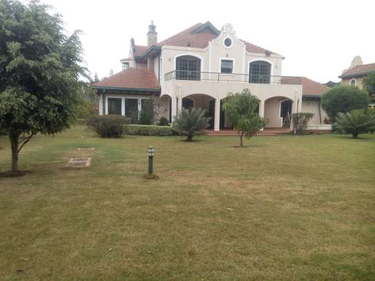 5 Bed Townhouse with En Suite at Runda Mimosa image 1