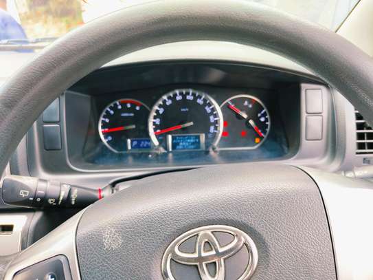 Toyota Hiace diesel super GL grey 2016 image 5
