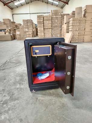 Safe box image 3