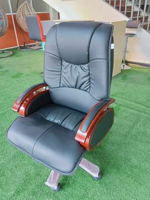 Office Chair: Directors executive Office Leather Chair image 4