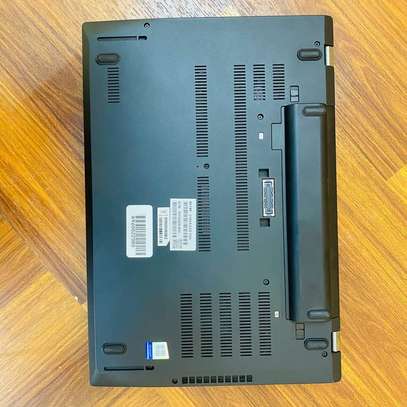 Lenovo ThinkPad  T570 laptop image 5