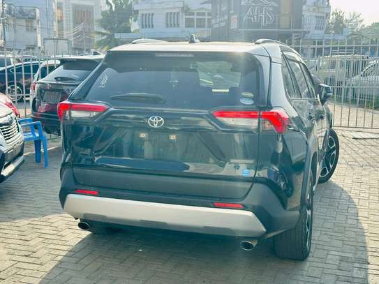 Toyota Rav4 Grey 2019 4wd image 3