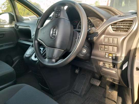 Toyota Noah Si 8 seater 2018 image 8