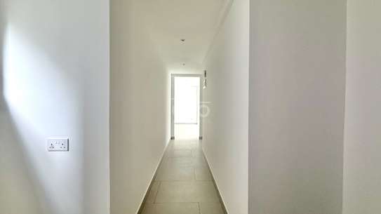 3 Bed Apartment with En Suite in General Mathenge image 1