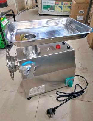 M22 meat mincer with reverse image 3