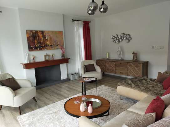 3 Bed Villa with En Suite in Runda image 1
