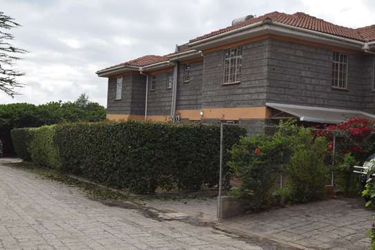 4 bedroom townhouse for sale in Mlolongo image 1