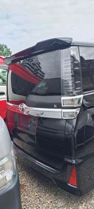 Toyota VoxY  Black 2018 2wd image 12