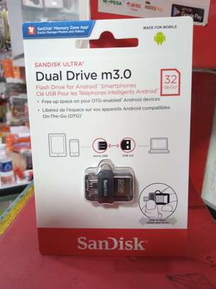 SanDisk Ultra Dual Drive M3.0 32 GB OTG Drive  (Grey, Silver image 2