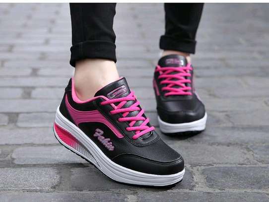 Ladies sneakers available from sizes 36_42 image 15