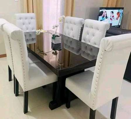 Tufted 6 seater dining set image 1