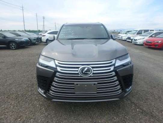 2023 Lexus LX600 image 4