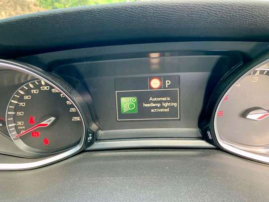 Fresh Import Peugeot 308 1.6L image 5