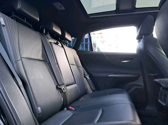 Toyota Harrier Black Sunroof 2021 image 10