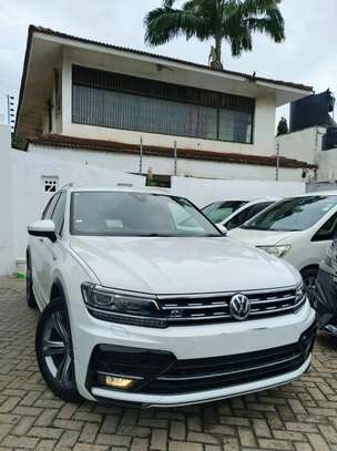 Volkswagen Tiguan R-line white colour 2018 image 2