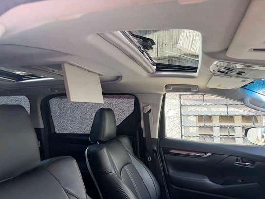 Alphard 2018 model image 4